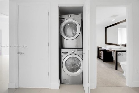 Copropriété à louer à Miami, Floride: 3 chambres, 134.71 m2 № 1996600 - photo 5