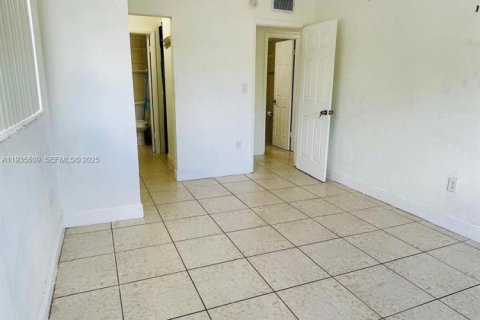 Apartment in Miami Gardens, Florida 2 bedrooms, 81.29 sq.m. № 1994128 - photo 16