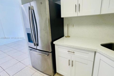 Apartment in Miami Gardens, Florida 2 bedrooms, 81.29 sq.m. № 1994128 - photo 7