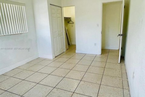 Apartment in Miami Gardens, Florida 2 bedrooms, 81.29 sq.m. № 1994128 - photo 15