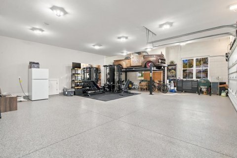 House in Howey-in-the-Hills, Florida 4 bedrooms, 420.75 sq.m. № 2425633 - photo 8