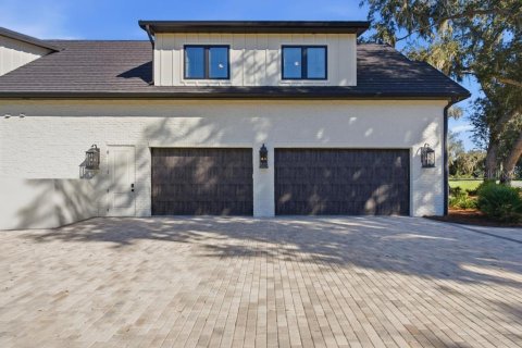 House in Howey-in-the-Hills, Florida 4 bedrooms, 420.75 sq.m. № 2425633 - photo 6