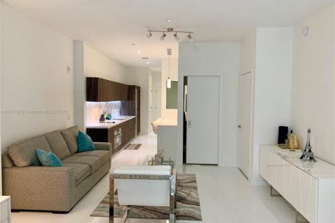 Copropriété à louer à Miami, Floride: 1 chambre, 61.87 m2 № 2016031 - photo 2