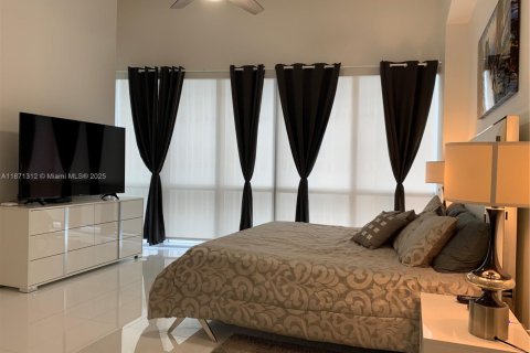 Copropriété à louer à Miami, Floride: 1 chambre, 61.87 m2 № 2016031 - photo 9