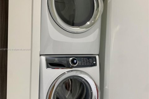 Copropriété à louer à Miami, Floride: 1 chambre, 61.87 m2 № 2016031 - photo 17