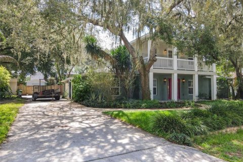 House in Winter Haven, Florida 4 bedrooms, 339.56 sq.m. № 1885584 - photo 5