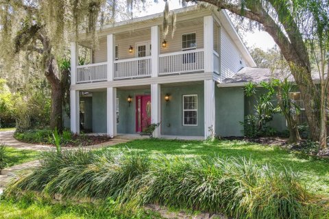 House in Winter Haven, Florida 4 bedrooms, 339.56 sq.m. № 1885584 - photo 3