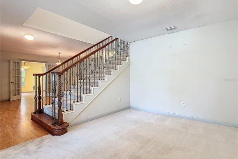 House in Winter Haven, Florida 4 bedrooms, 339.56 sq.m. № 1885584 - photo 8