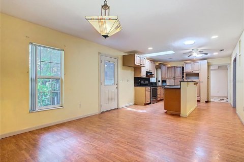 House in Winter Haven, Florida 4 bedrooms, 339.56 sq.m. № 1885584 - photo 13