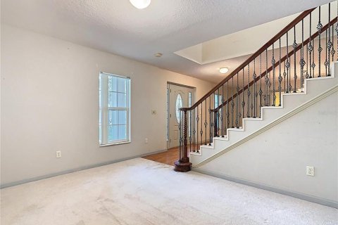 House in Winter Haven, Florida 4 bedrooms, 339.56 sq.m. № 1885584 - photo 7