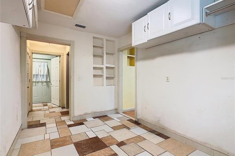 House in Winter Haven, Florida 4 bedrooms, 339.56 sq.m. № 1885584 - photo 21