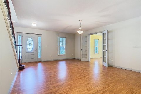 House in Winter Haven, Florida 4 bedrooms, 339.56 sq.m. № 1885584 - photo 12