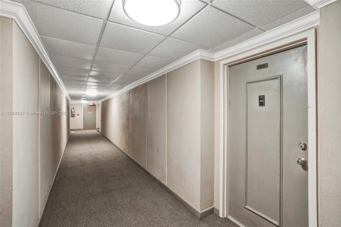 Copropriété à vendre à North Miami, Floride: 1 chambre, 72.65 m2 № 1944289 - photo 30