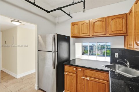 Copropriété à vendre à North Miami, Floride: 1 chambre, 72.65 m2 № 1944289 - photo 22
