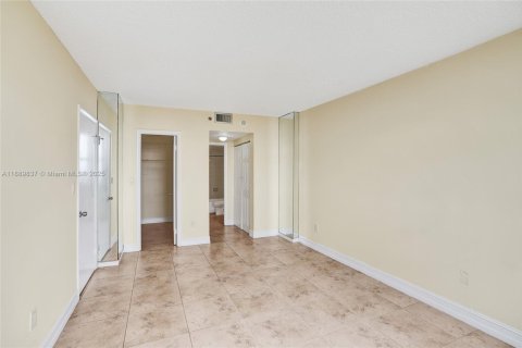 Copropriété à vendre à North Miami, Floride: 1 chambre, 72.65 m2 № 1944289 - photo 16