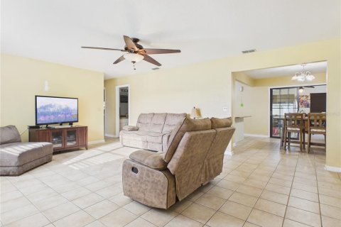 House in Ocala, Florida 3 bedrooms, 189.71 sq.m. № 2393547 - photo 29