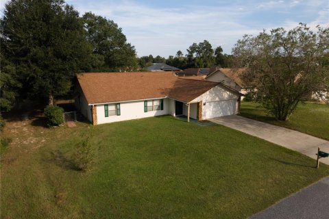 House in Ocala, Florida 3 bedrooms, 189.71 sq.m. № 2393547 - photo 4