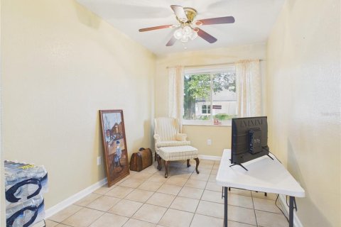 House in Ocala, Florida 3 bedrooms, 189.71 sq.m. № 2393547 - photo 18