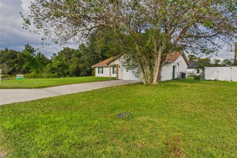 House in Ocala, Florida 3 bedrooms, 189.71 sq.m. № 2393547 - photo 6