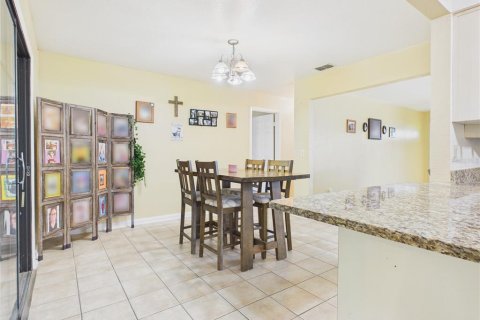 House in Ocala, Florida 3 bedrooms, 189.71 sq.m. № 2393547 - photo 20