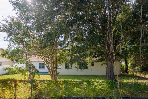 House in Ocala, Florida 3 bedrooms, 189.71 sq.m. № 2393547 - photo 12