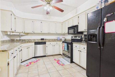 House in Ocala, Florida 3 bedrooms, 189.71 sq.m. № 2393547 - photo 16