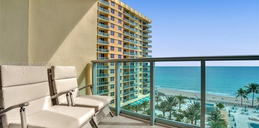 Condo in Hollywood, Florida, 1 bedroom № 2026672