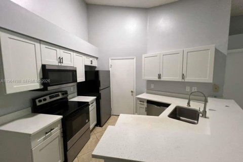 Condo in Sunrise, Florida, 2 bedrooms  № 2026388 - photo 26