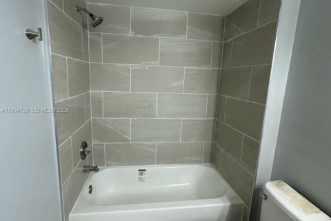 Купить кондоминиум в Санрайз, Флорида 2 спальни, 95.13м2, № 2026388 - фото 3