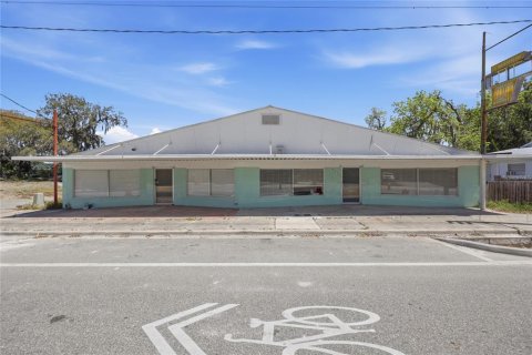 Propiedad comercial en venta en Hawthorne, Florida, 682.83 m2 № 2166649 - foto 14