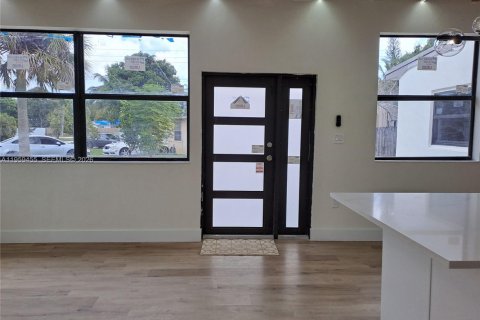House in Fort Lauderdale, Florida 4 bedrooms, 134.52 sq.m. № 2024383 - photo 9