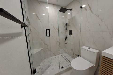 House in Fort Lauderdale, Florida 4 bedrooms, 134.52 sq.m. № 2024383 - photo 21