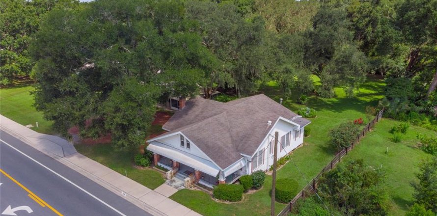 Propiedad comercial en Oxford, Florida 195.65 m2 № 1430944