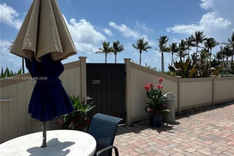 Снять в аренду кондоминиум в Дирфилд-Бич, Флорида 2 спальни, 112.04м2, № 2030295 - фото 28