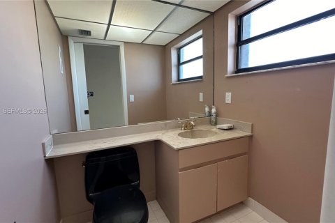 Снять в аренду кондоминиум в Дирфилд-Бич, Флорида 2 спальни, 112.04м2, № 2030295 - фото 20