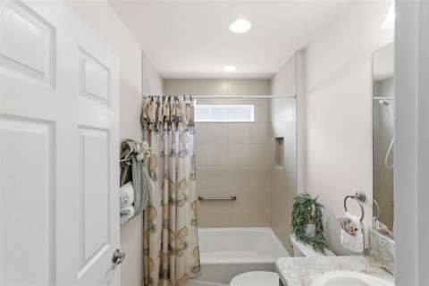 Casa en venta en The Villages, Florida, 4 dormitorios, 188.41 m2 № 2100571 - foto 20