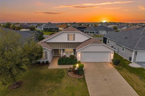 Villa ou maison à The Villages, Floride 4 chambres, 188.41 m2 № 2100571
