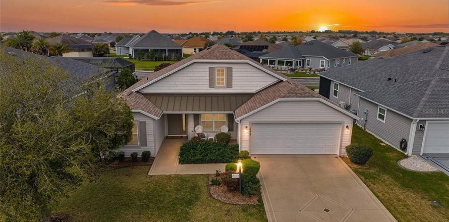 Casa en The Villages, Florida 4 dormitorios, 188.41 m2 № 2100571