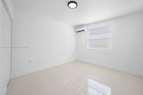 Villa ou maison à louer à Miami Shores, Floride: 3 chambres № 1933318 - photo 17