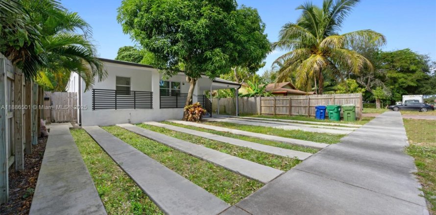 Villa ou maison à Miami Shores, Floride 3 chambres № 1933318