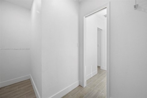 Villa ou maison à louer à Miami Shores, Floride: 3 chambres № 1933318 - photo 21