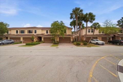 Adosado en venta en Plantation, Florida, 3 dormitorios, 185.06 m2 № 2065297 - foto 25