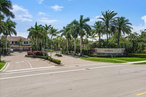 Adosado en venta en Plantation, Florida, 3 dormitorios, 185.06 m2 № 2065297 - foto 3