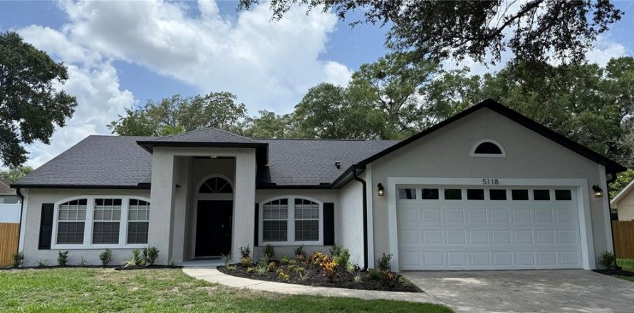 House in Ocoee, Florida 5 bedrooms, 189.43 sq.m. № 1775688