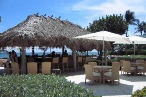 Copropriété à louer à Hollywood, Floride: 1 chambre, 103.4 m2 № 2155954 - photo 25