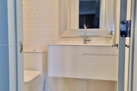 Copropriété à louer à Hollywood, Floride: 1 chambre, 103.4 m2 № 2155954 - photo 13