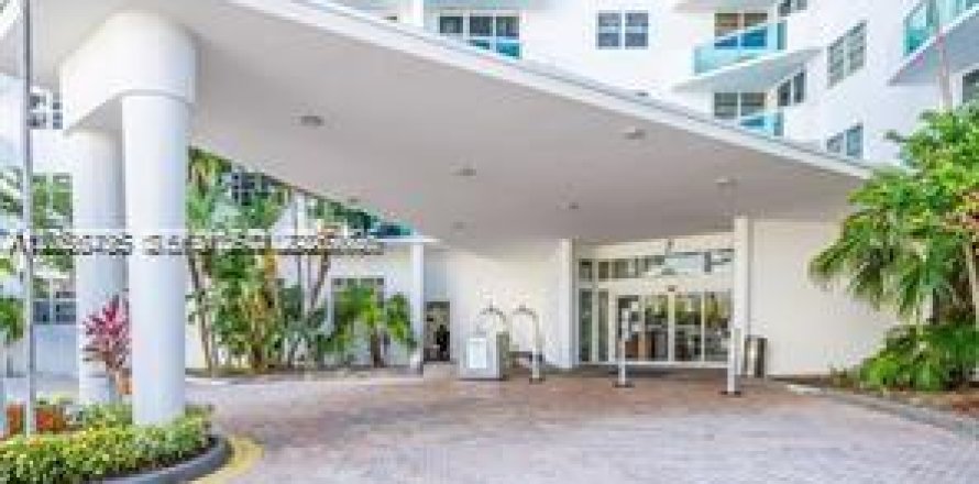 Condo à Hollywood, Floride, 1 chambre № 2155954