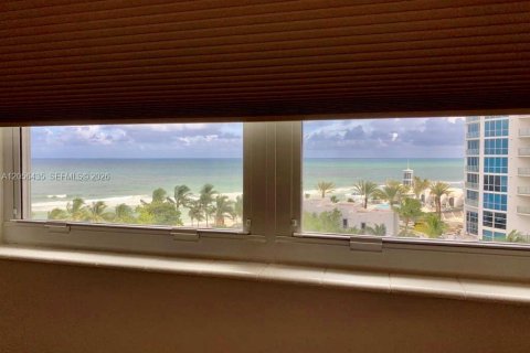 Copropriété à louer à Hollywood, Floride: 1 chambre, 103.4 m2 № 2155954 - photo 18