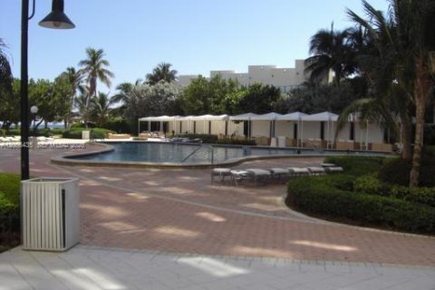 Copropriété à louer à Hollywood, Floride: 1 chambre, 103.4 m2 № 2155954 - photo 20