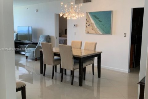 Copropriété à louer à Hollywood, Floride: 1 chambre, 103.4 m2 № 2155954 - photo 7
